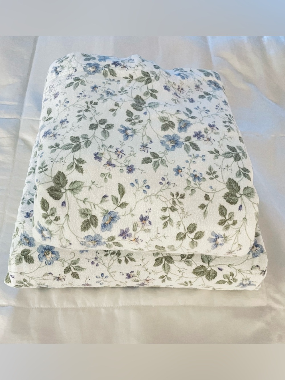 Laura Ashley Flat & Fitted Flannel Cotton Sheet Set Blue Purple Flowers Full Sz